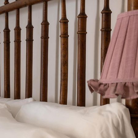 Flora Bed & Breakfast Banyoles Exterior photo