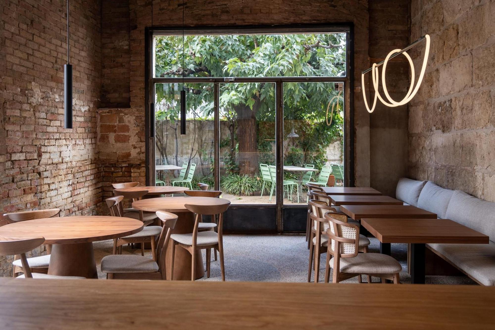 Flora Bed & Breakfast Banyoles Exterior photo