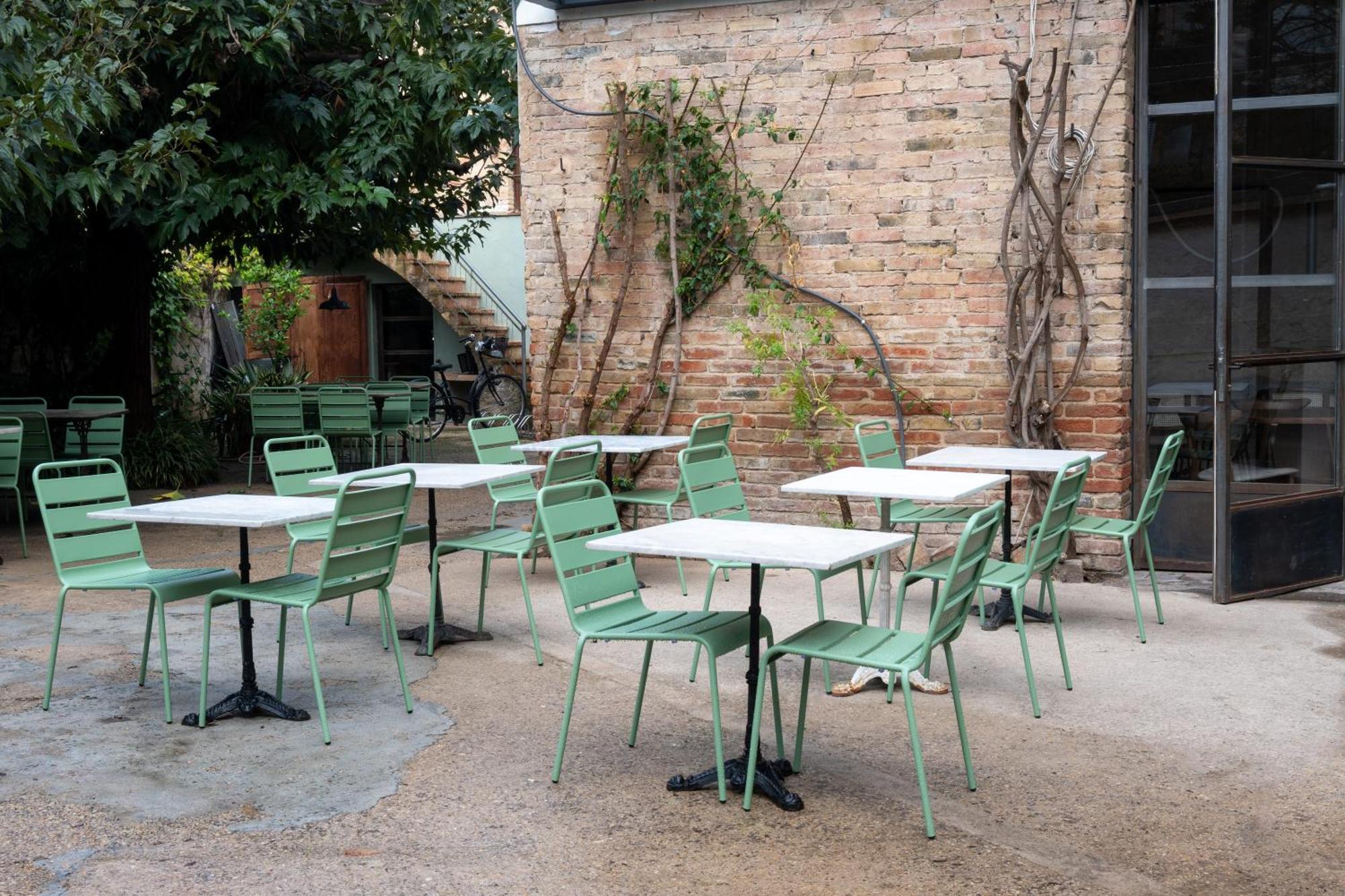 Flora Bed & Breakfast Banyoles Exterior photo